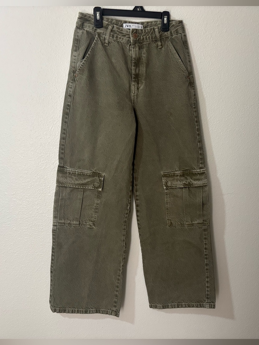 Zara women’s Army Green Cargo Pants